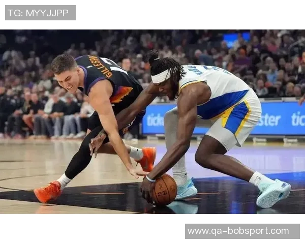 狄龙加盟太阳后焕发新生布克与狄龙双星组合引发期待 狄龙加盟太阳后焕发新生布克与狄龙双星组合引发期待