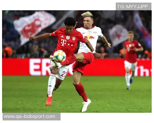 拜仁慕尼黑德甲13轮狂揽37分创历史进球纪录展现统治力 拜仁慕尼黑德甲13轮狂揽37分创历史进球纪录展现统治力