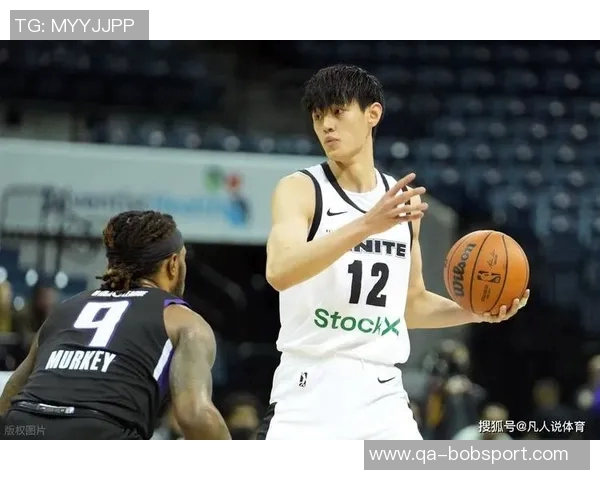 篮网17人轮换大胜40分曾凡博首秀机会依然渺茫