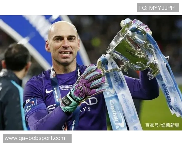 意甲最佳阵容揭晓莱奥安古伊萨领衔萨56入选表现出色